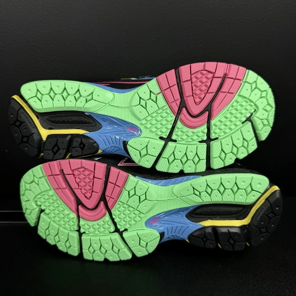 New Balance 1906R Womens Size 7 Shoes‎ Neon Black U1906RDM Lifestyle Mens 5.5